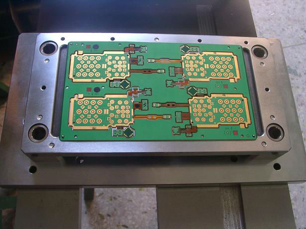 PCBの打つ用具、PCBの打つ機械、PCBのPCBの打つ型、CWPE 22.jpgのための打つ機械